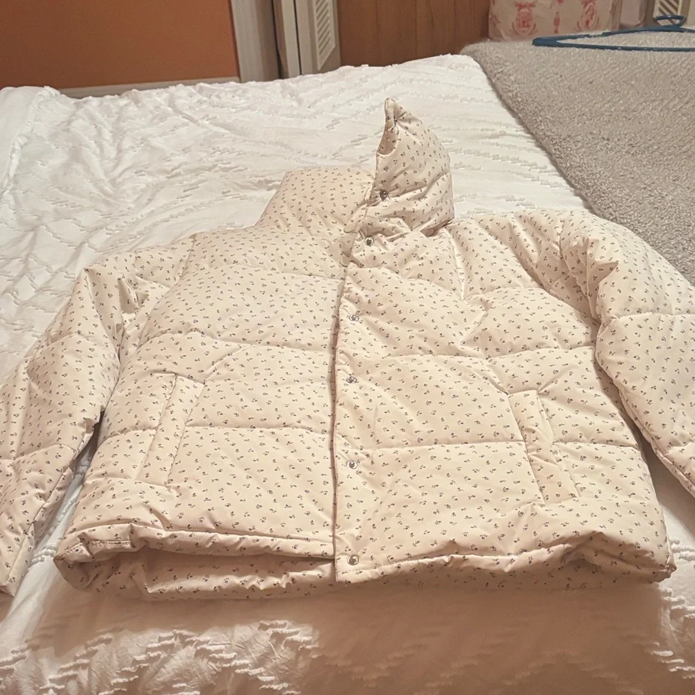 She + Sky Cream Puffer Jacket - Picture 3 of 6